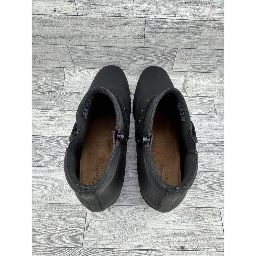 Clarks Collection Women Black Leather Studded Buckle Ankle Boots Sz 8M - Picture 8 of 13